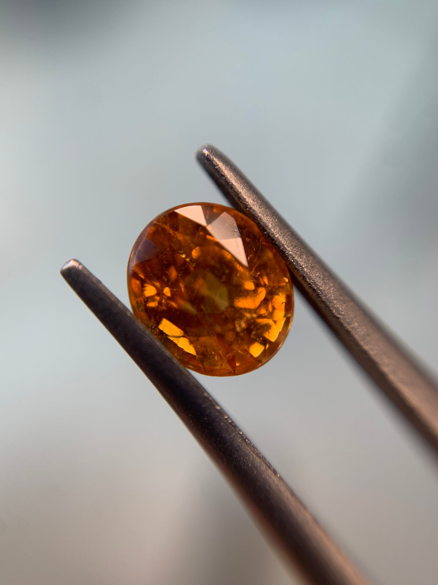 Neon spessartite garnet 1.075 ct