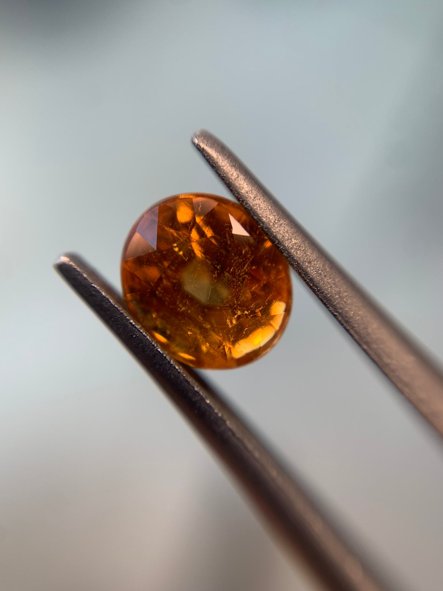 Neon spessartite garnet 1.075 ct