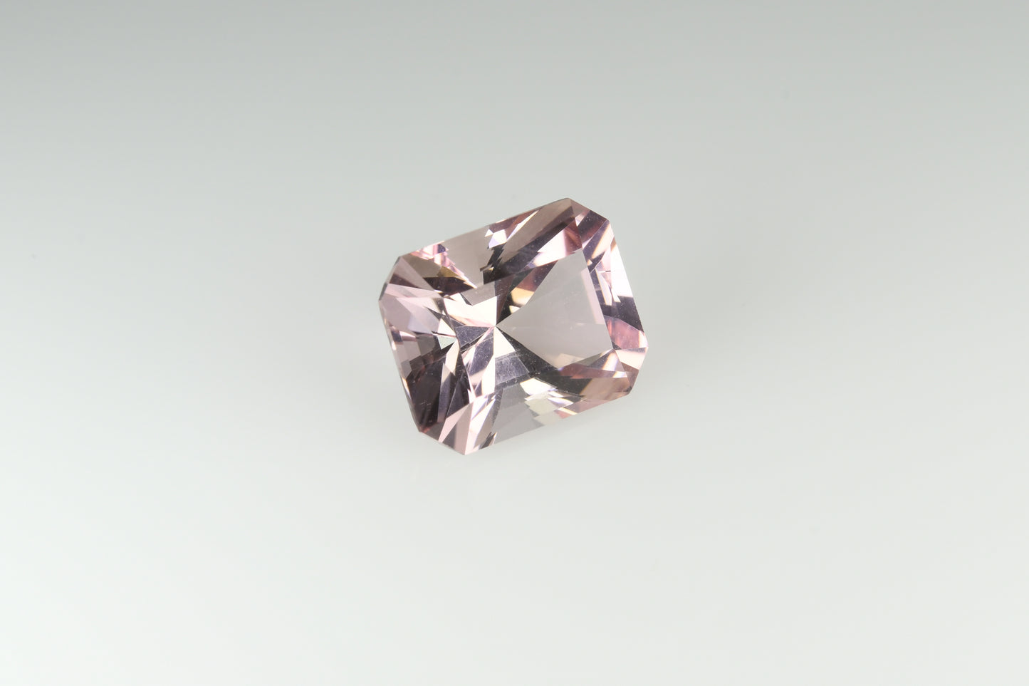 Faceted pink tourmaline 4.3 ct