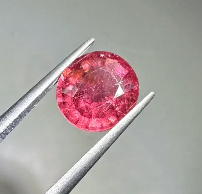 Faceted bright pink tourmaline 3.27 ct
