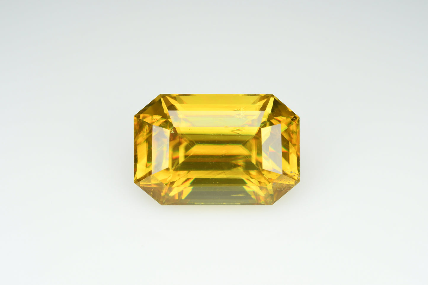 Yellow faceted sphen 5.4 ct