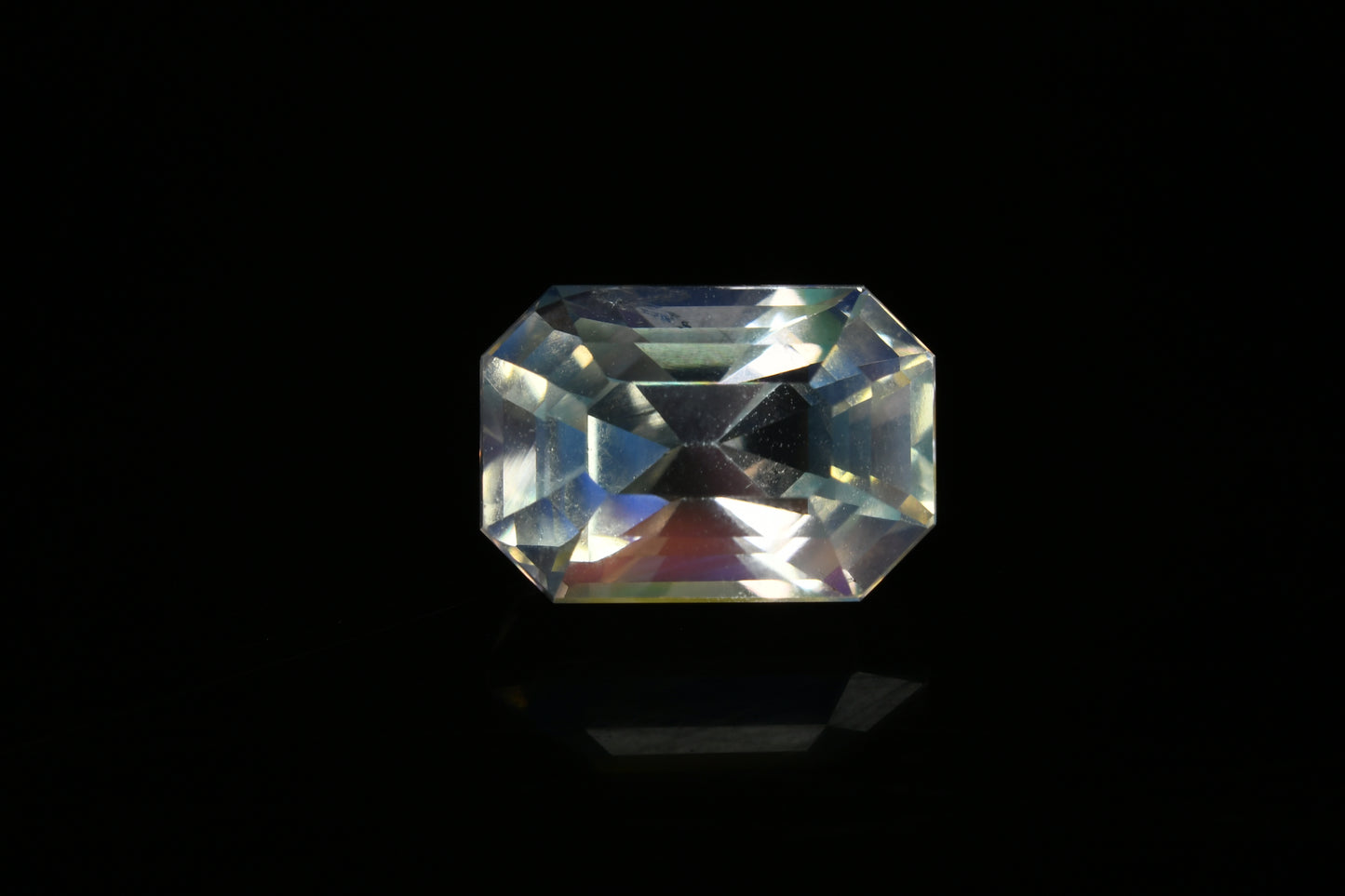 Faceted rainbow sheen moonstone 3.35 cts