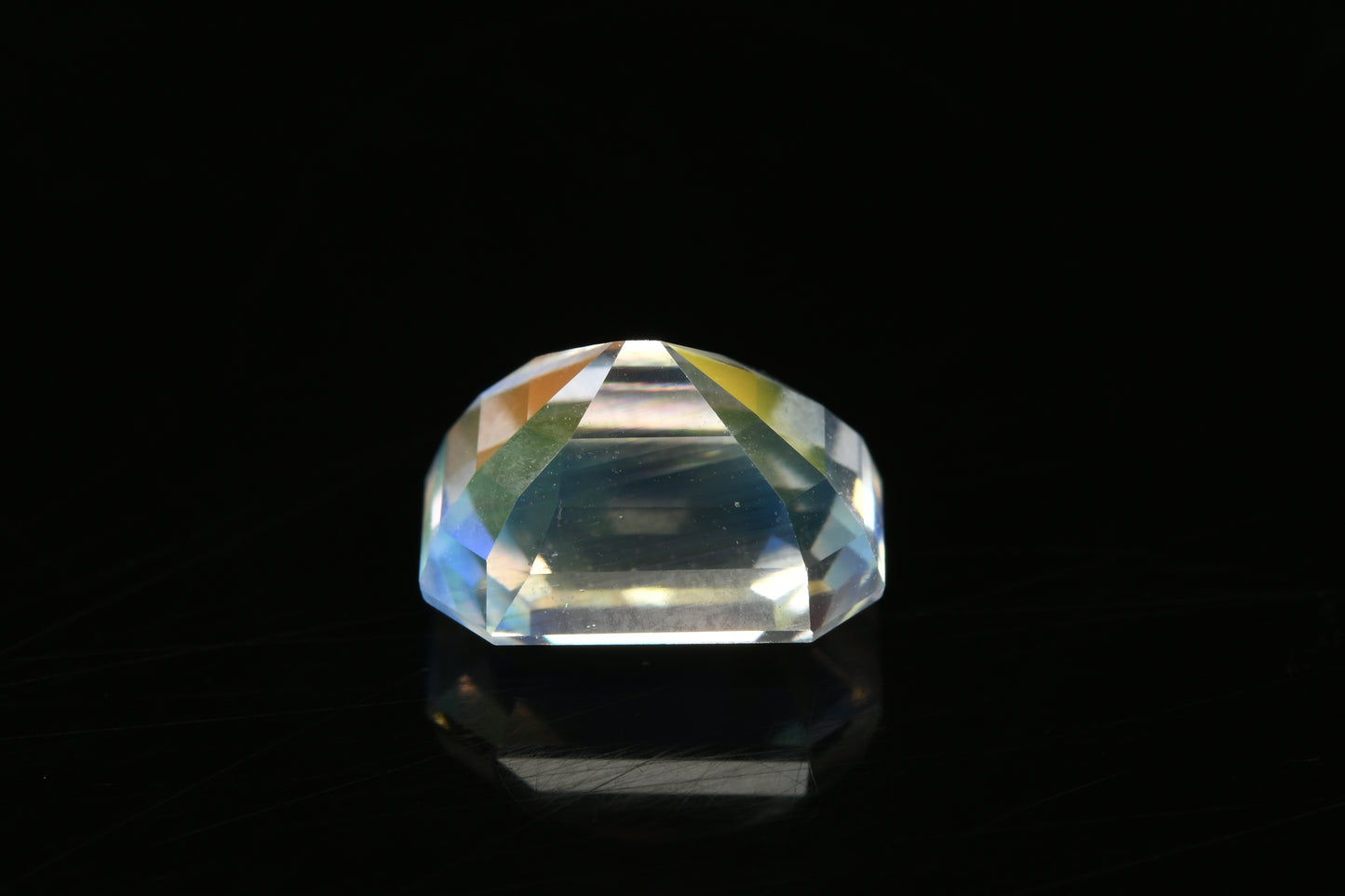 Faceted rainbow sheen moonstone 3.35 cts