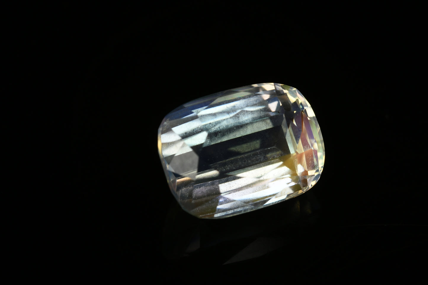 Faceted rainbow sheen moonstone 3.35 cts