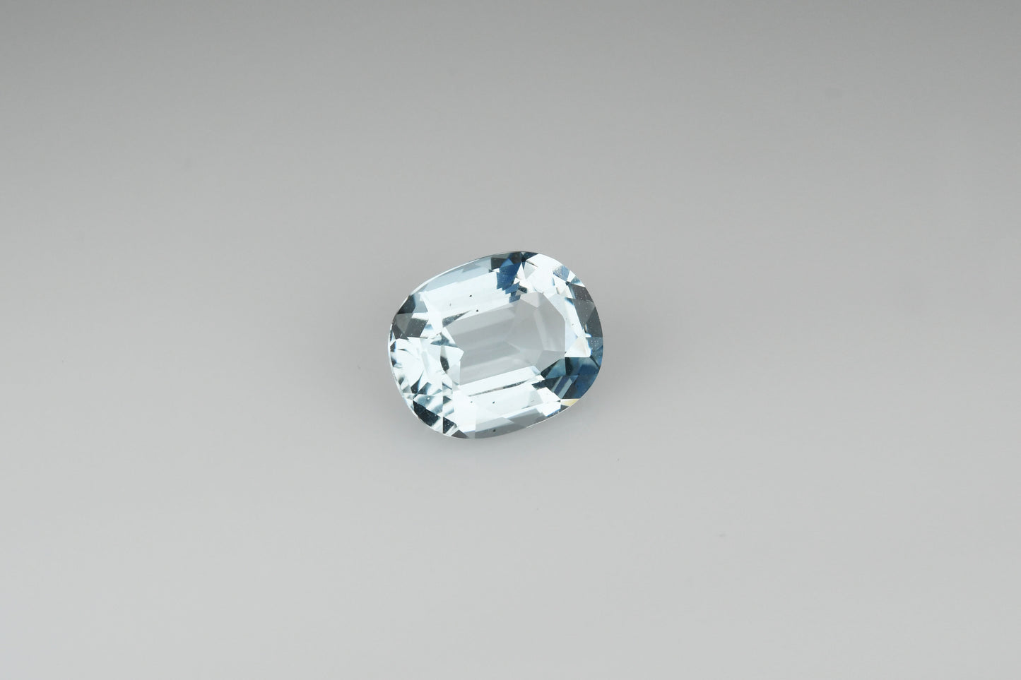 Faceted aquamarine 1.855 ct