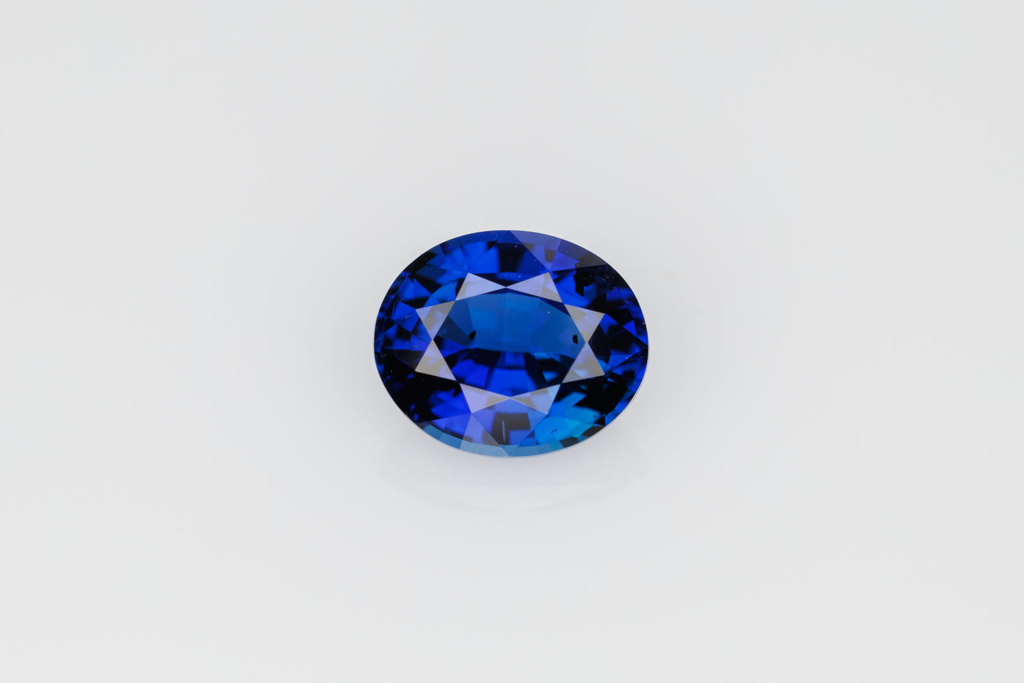 Natural no treatment faceted sapphire 0.85 ct