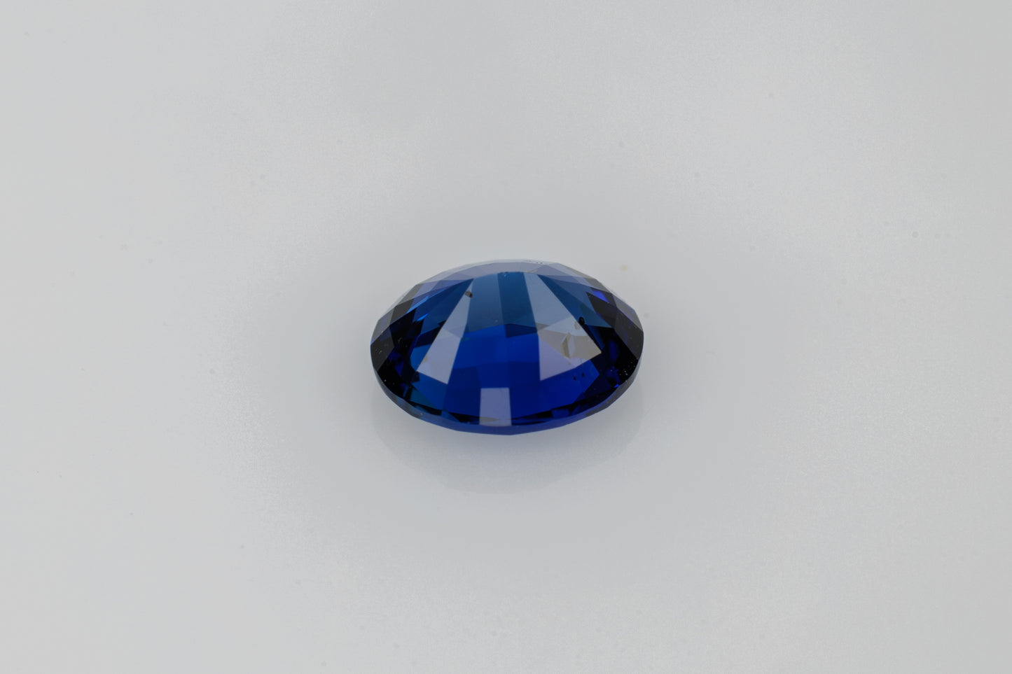 Natural no treatment faceted sapphire 0.85 ct