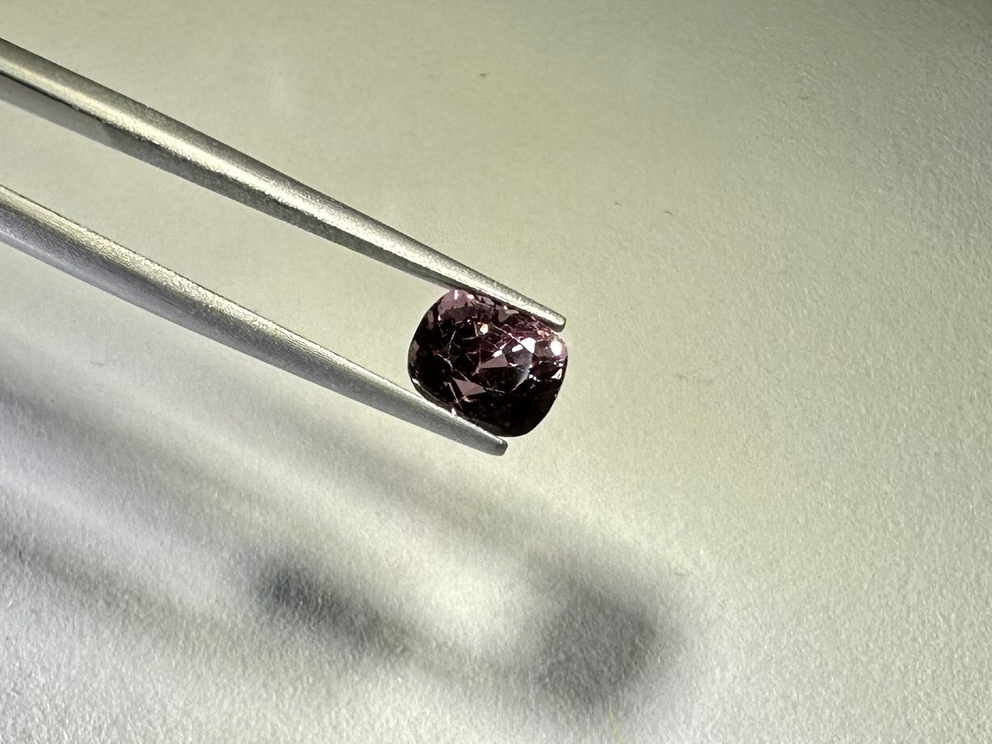 Violet burmese spinel 2.59 ct