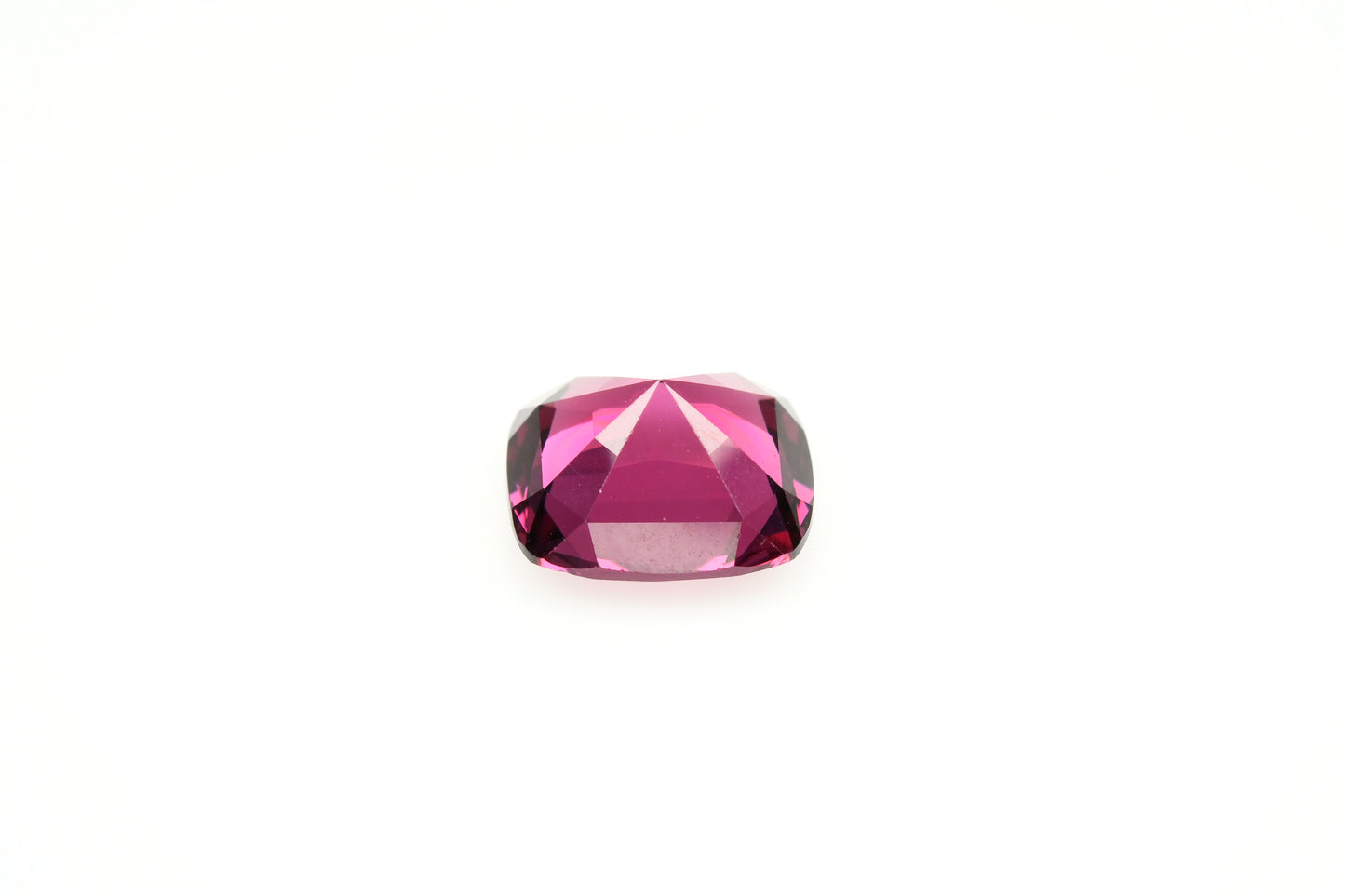 Spectacular reddish-pink faceted garnet 3.65 ct
