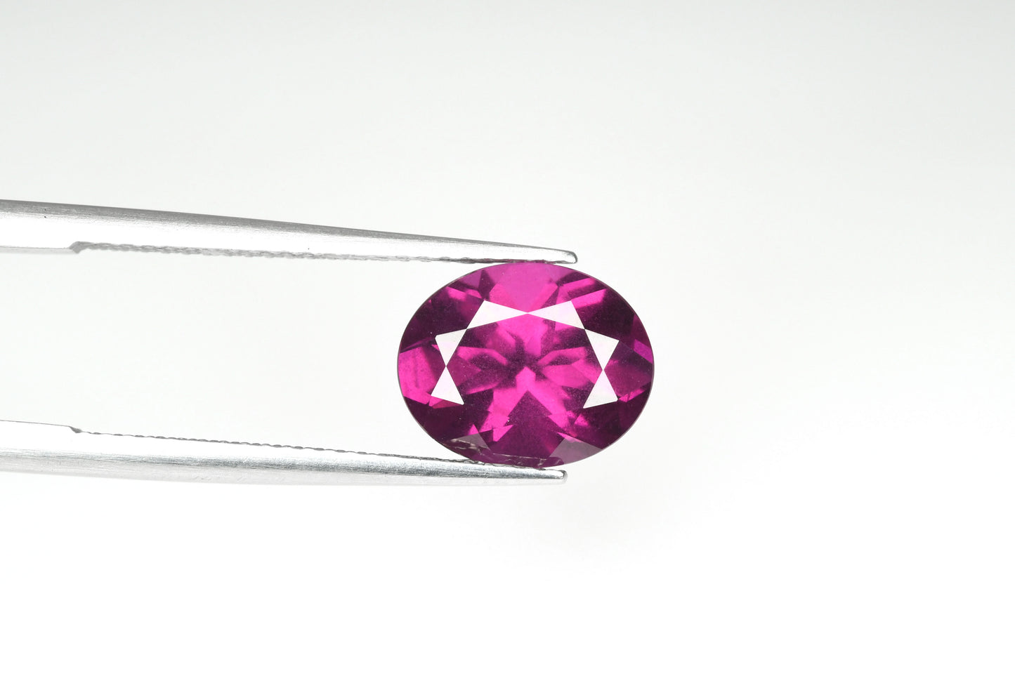 Rhodolite garnet 3 cts