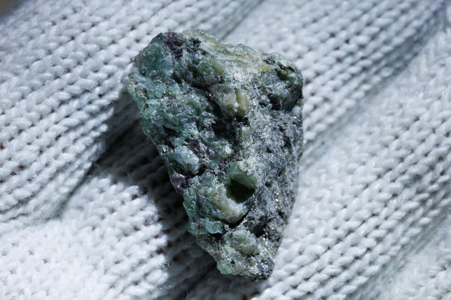 Large alexandrite collectible specimen, chrysoberyl, 69 carats