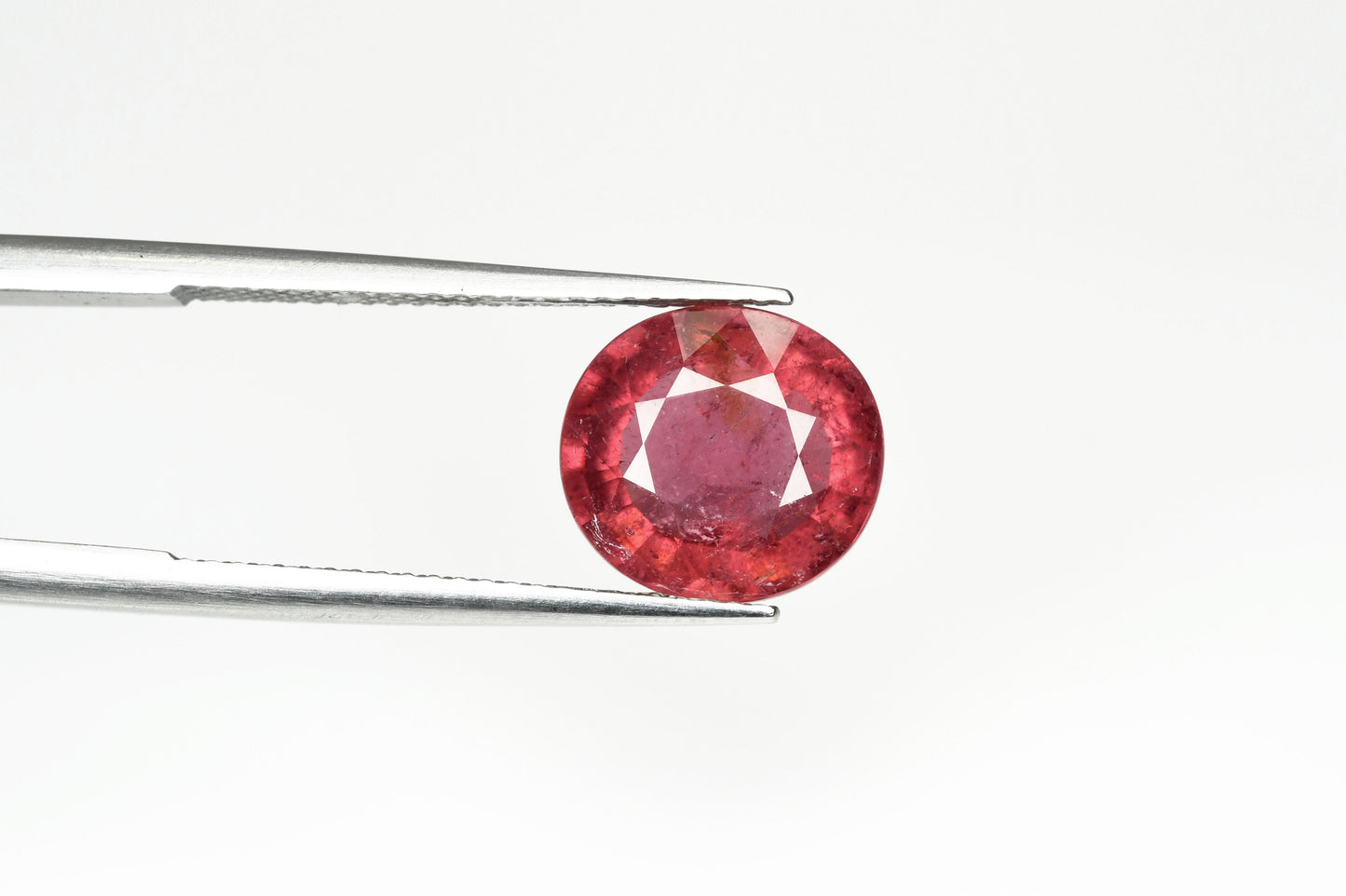 Faceted bright pink tourmaline 3.27 ct