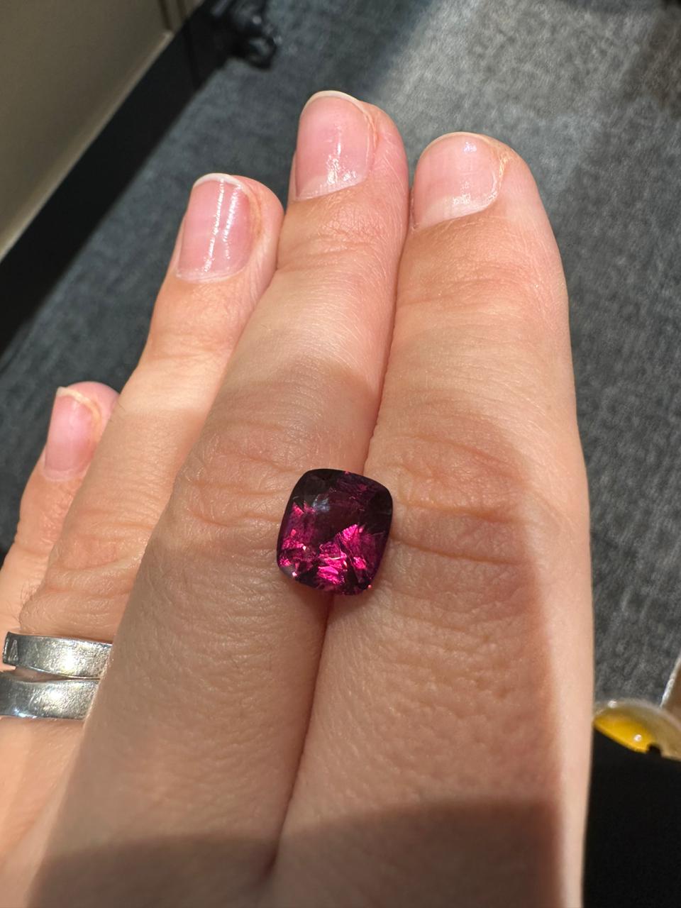 Spectacular reddish-pink faceted garnet 3.65 ct