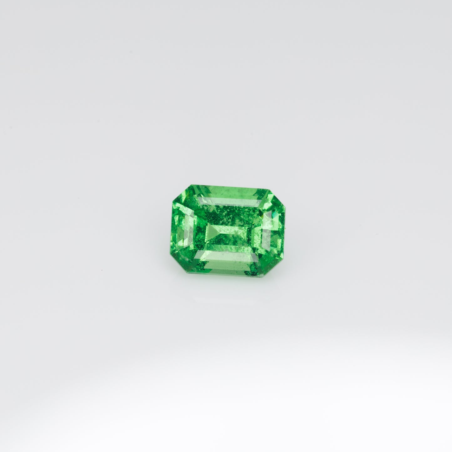 1.42 cts Certified faceted tsavorite garnet