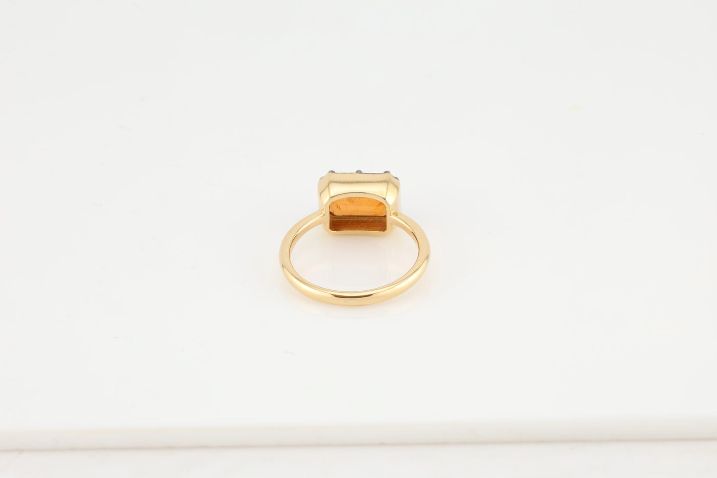 Faceted spessartite golden ring