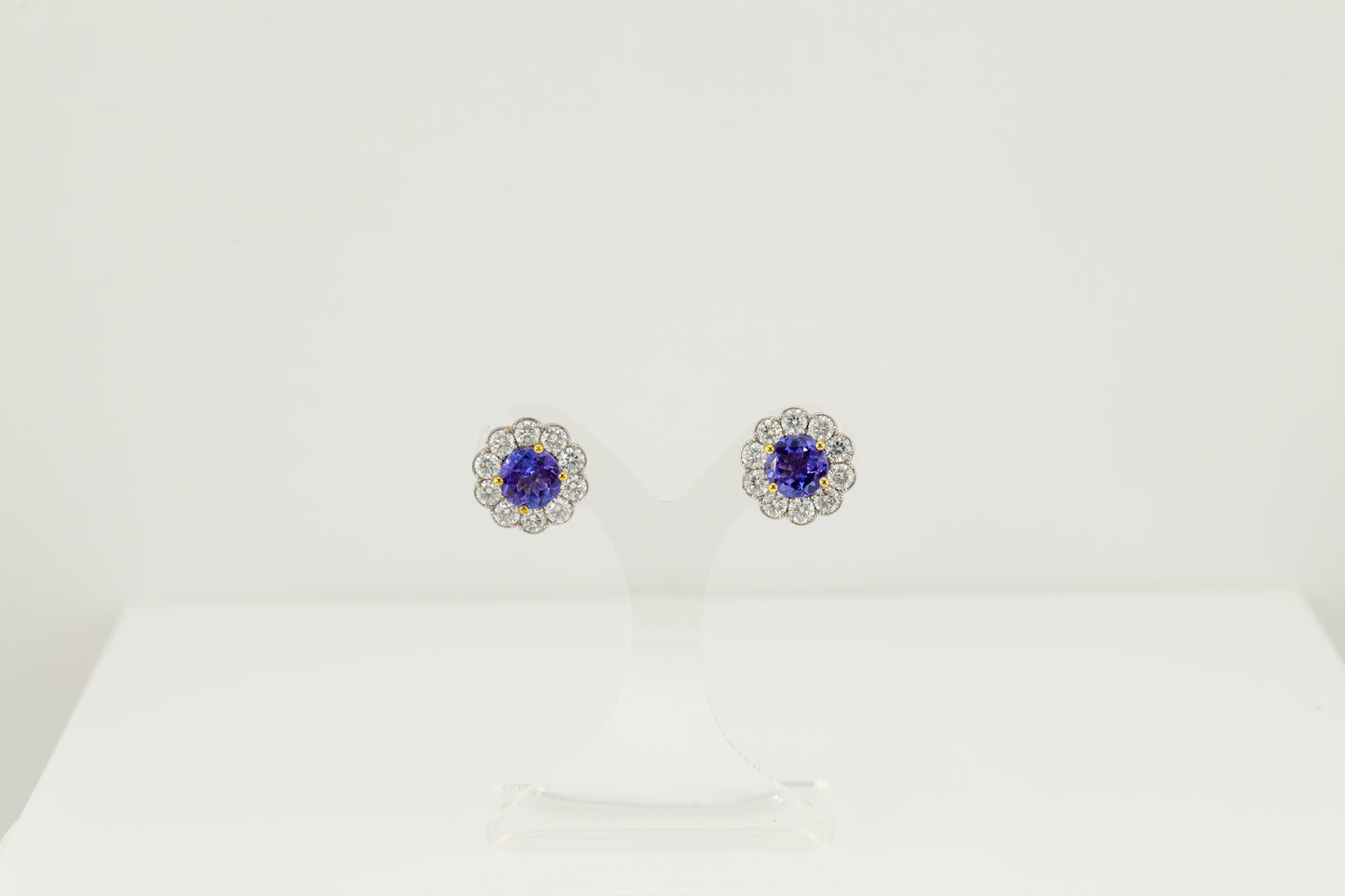 Faceted tanzanite diamond golden stud earrigns