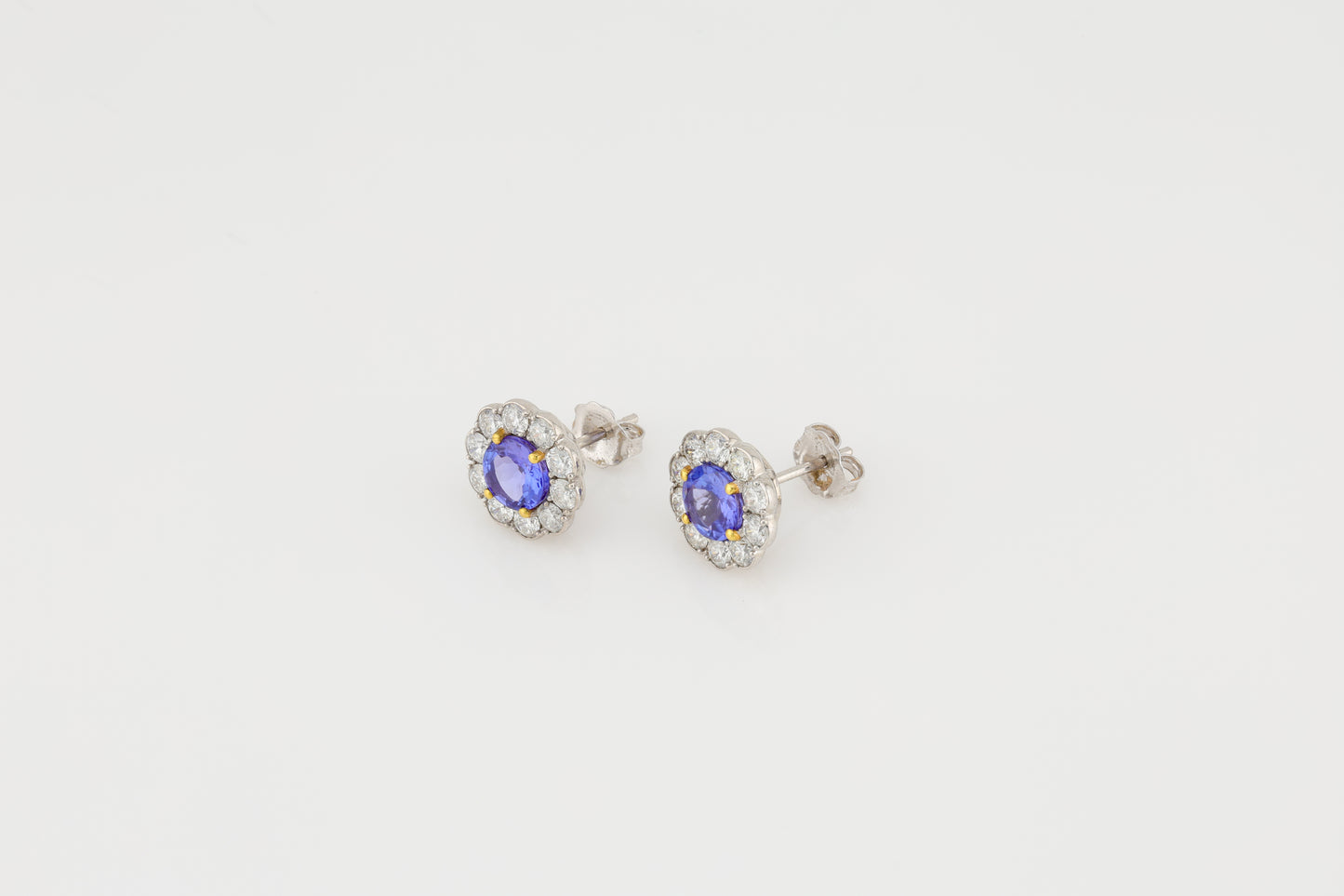 Faceted tanzanite diamond golden stud earrigns