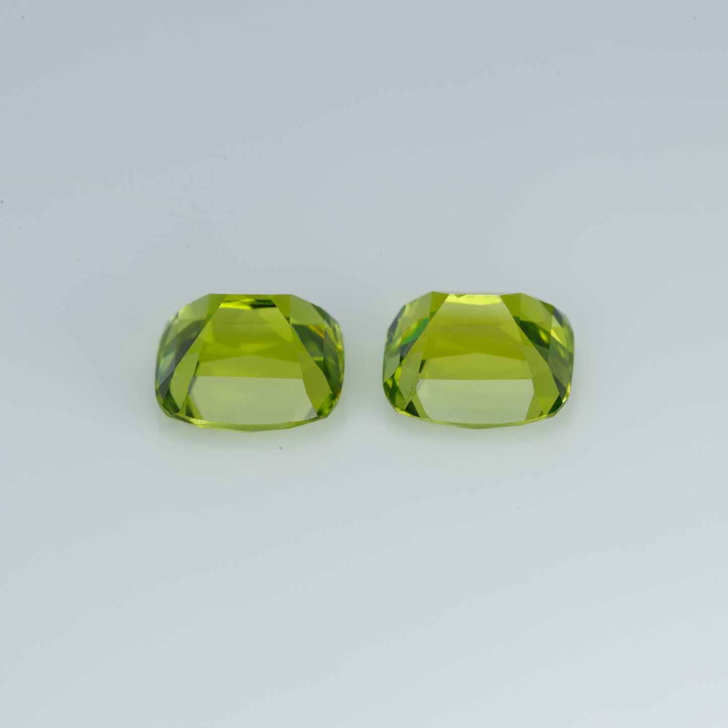 Faceted peridot pair, 3.32 cts