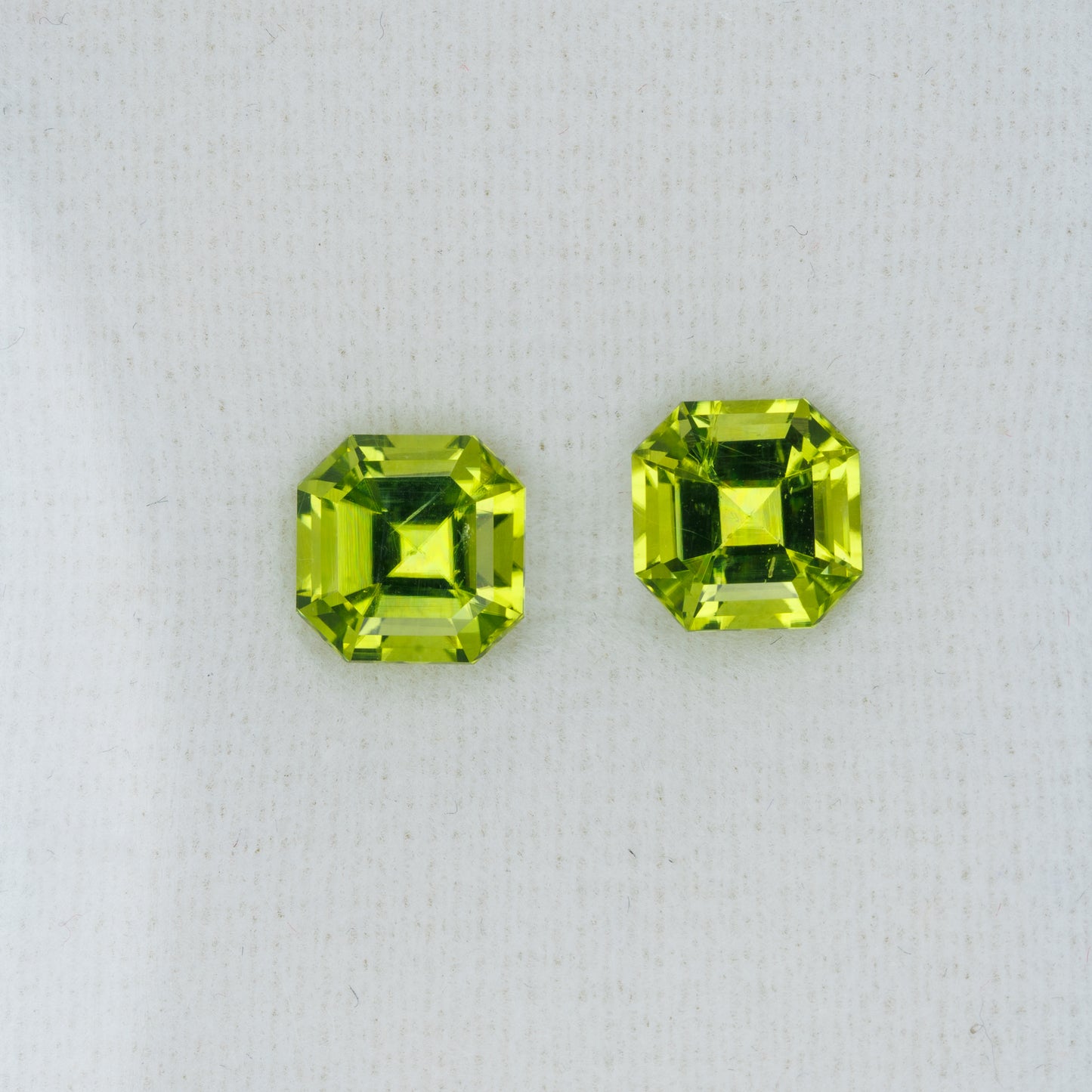 Faceted peridot pair, 2.81 cts