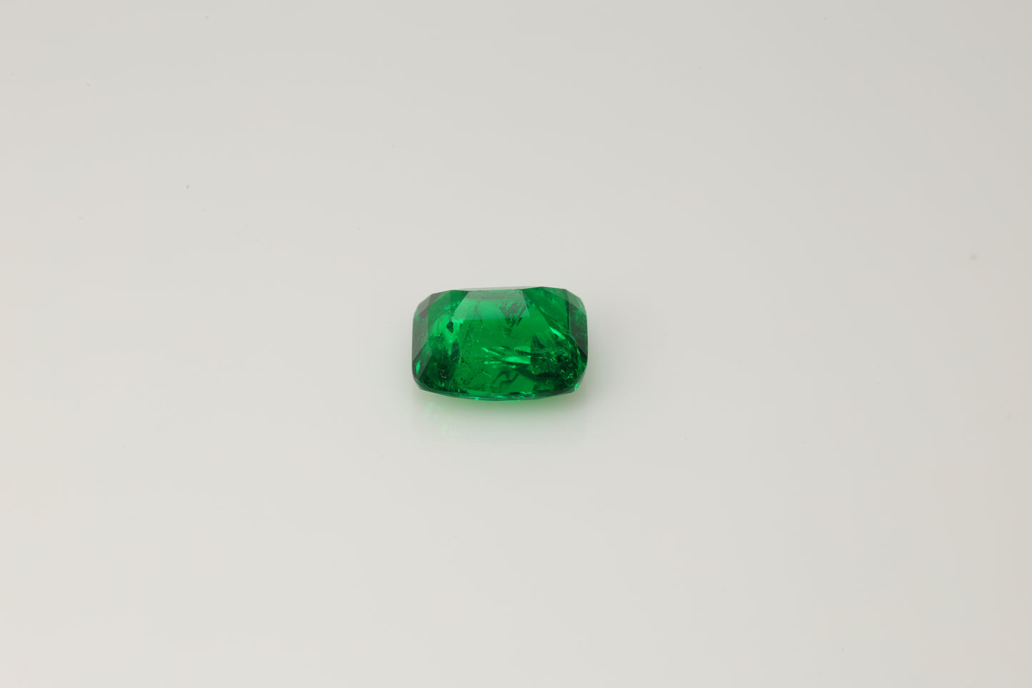 2.55 cts Icredible faceted tsavorite