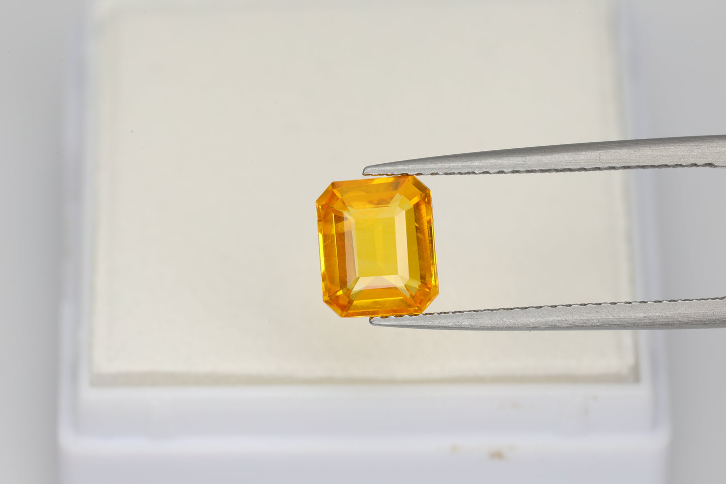 2.05 cts Faceted yellow sapphire