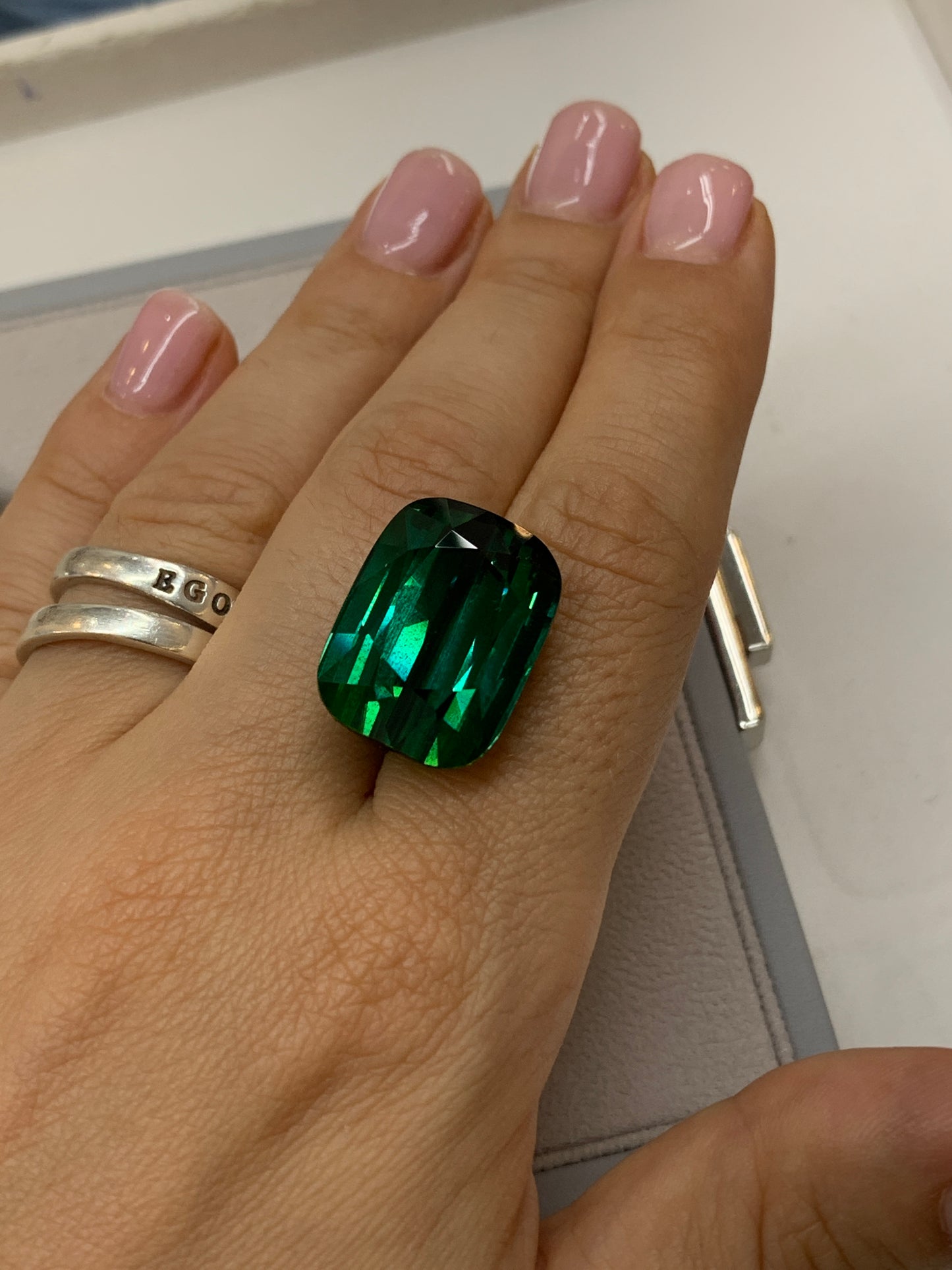 Faceted green tourmaline 39 ct