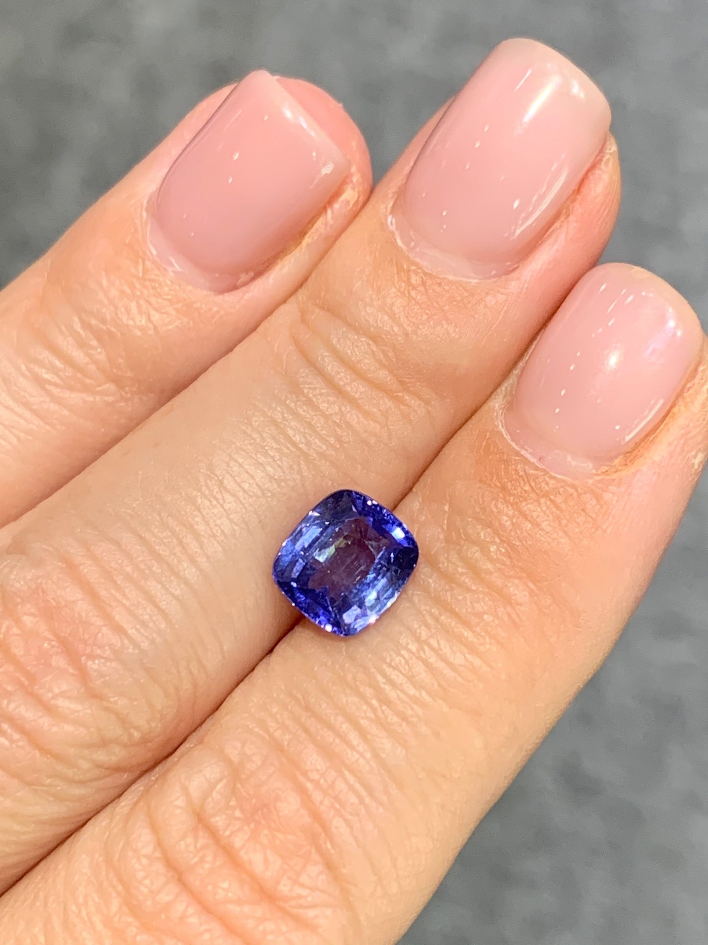 3.03 cts, Untreated blue sapphire with a GIA certificate