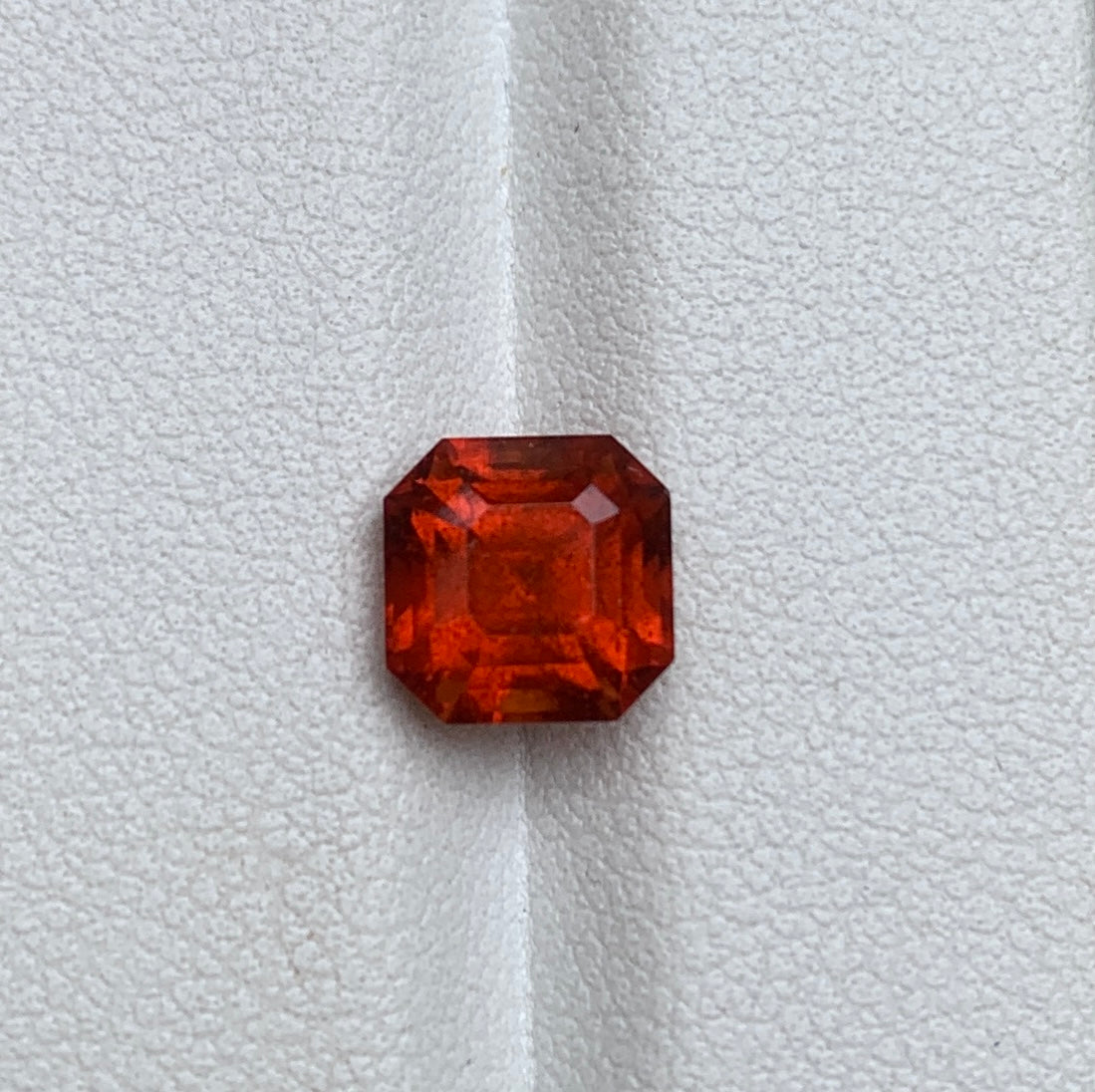 Faceted spessartite garnet 1.8 ct