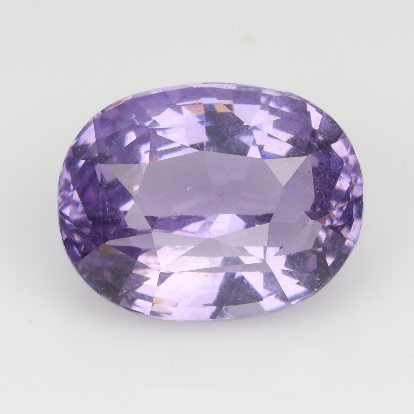 3.52 cts, Oval faceted lilac spinel