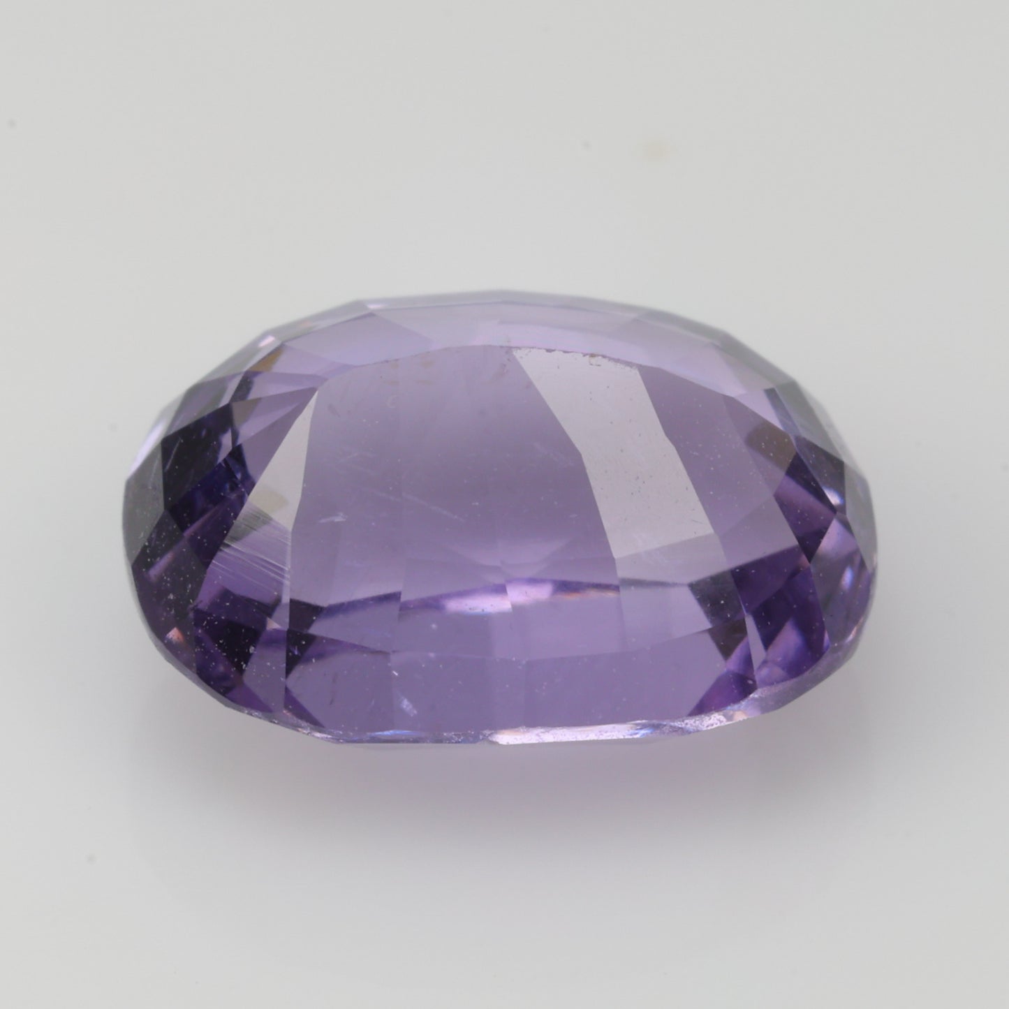 3.52 cts, Oval faceted lilac spinel