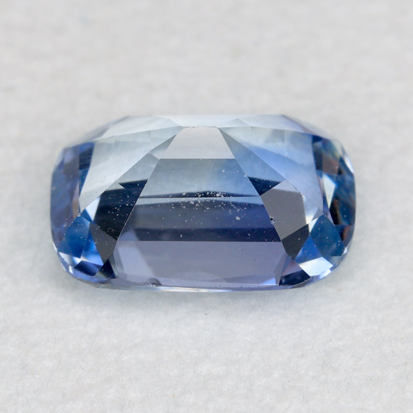 Faceted blue sapphire, 1.62cts