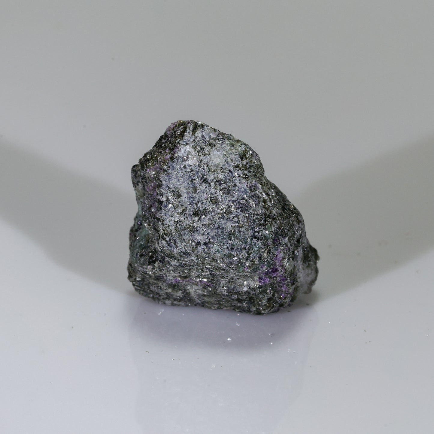 Russian alexandrite rough specimen, 25.9 cts