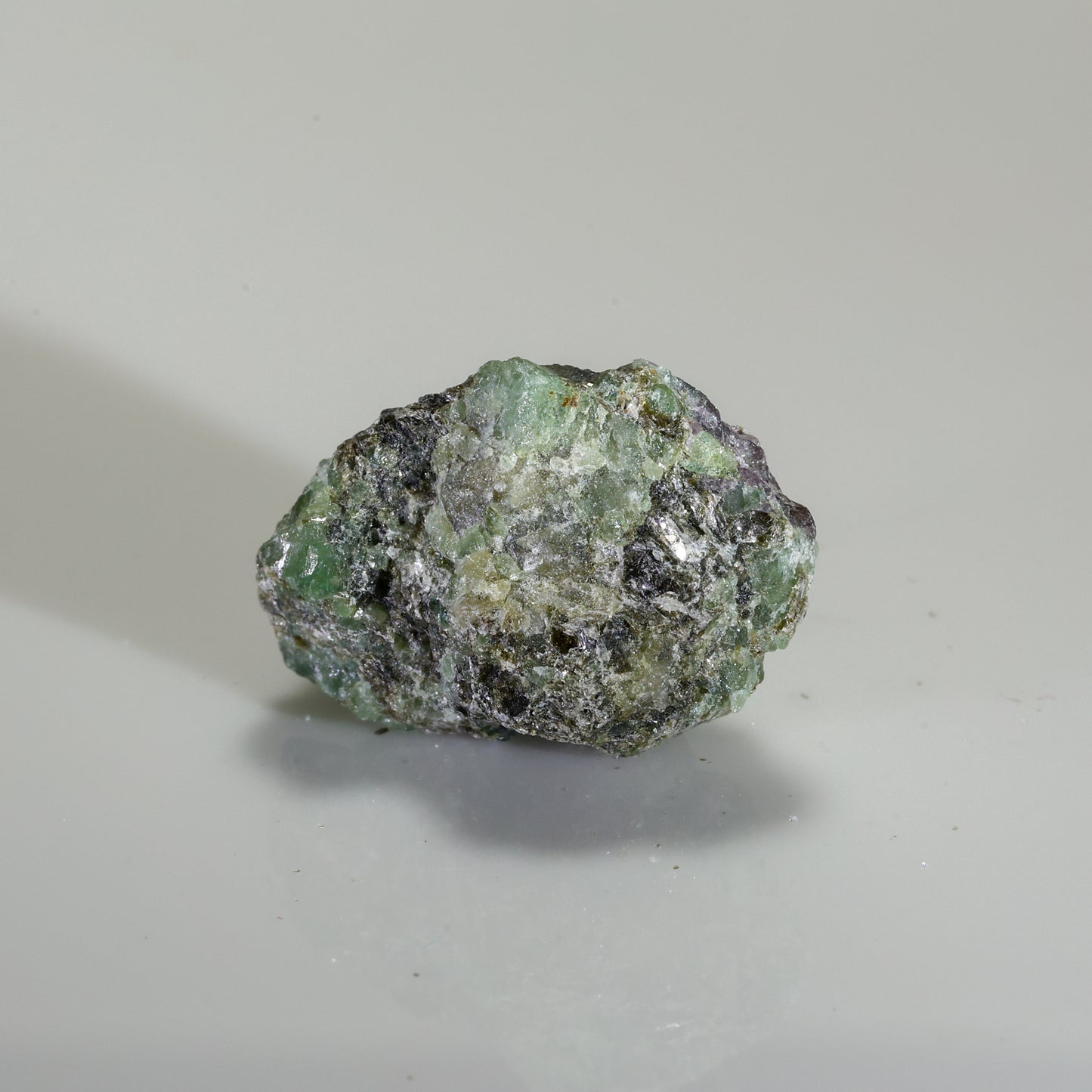 Russian alexandrite rough specimen, 35.5 cts
