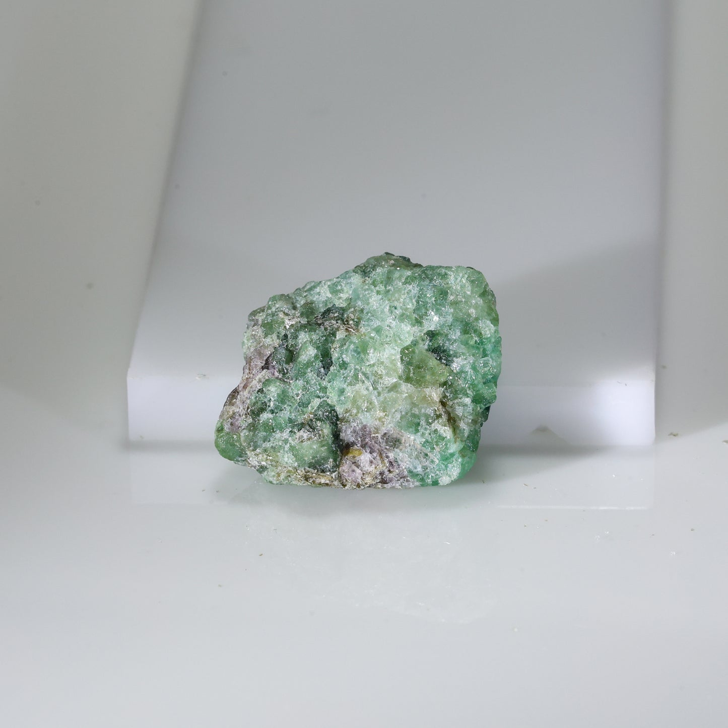Russian alexandrite rough specimen, 14 cts