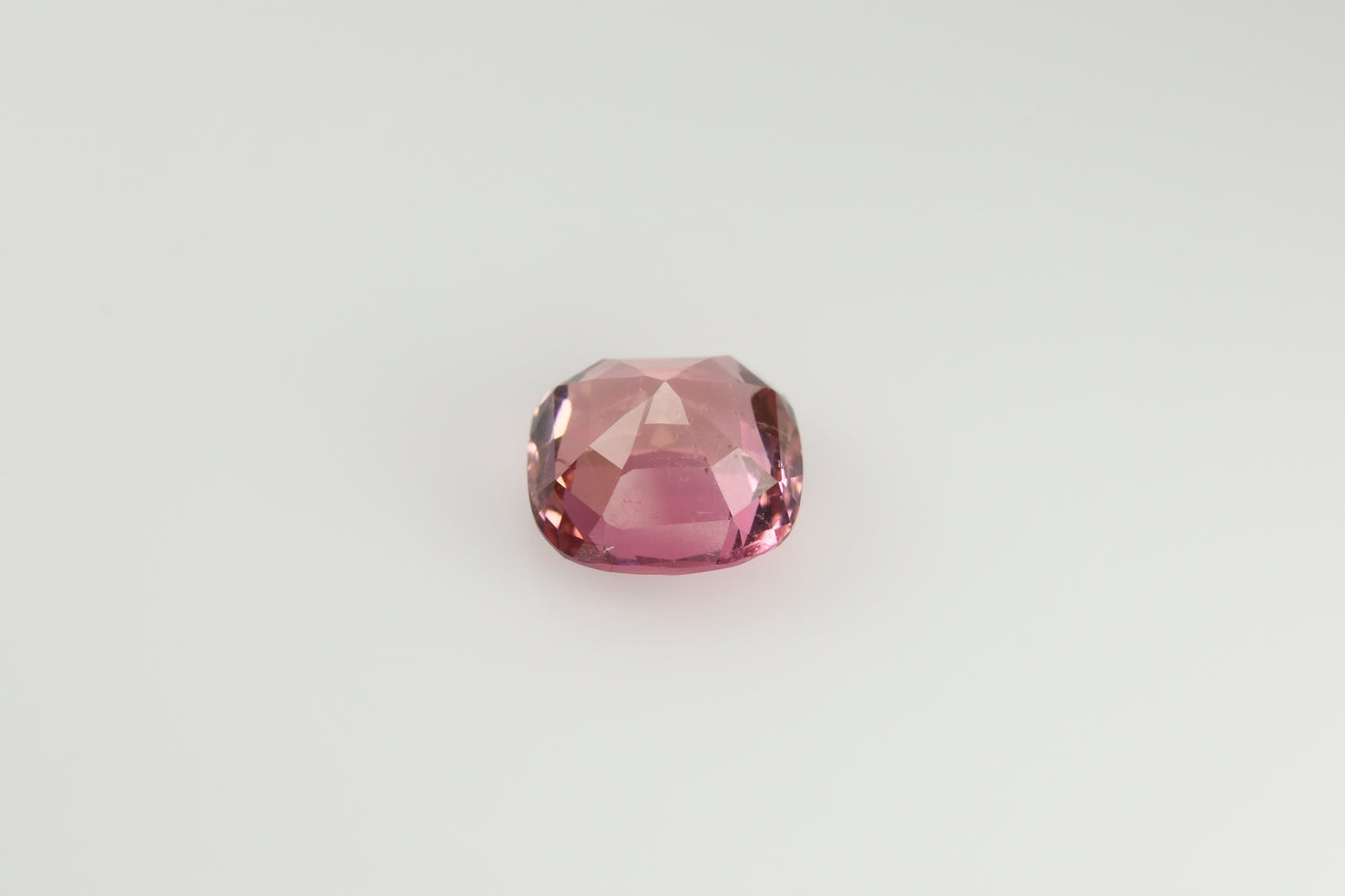 Faceted pink tourmaline 3 ct