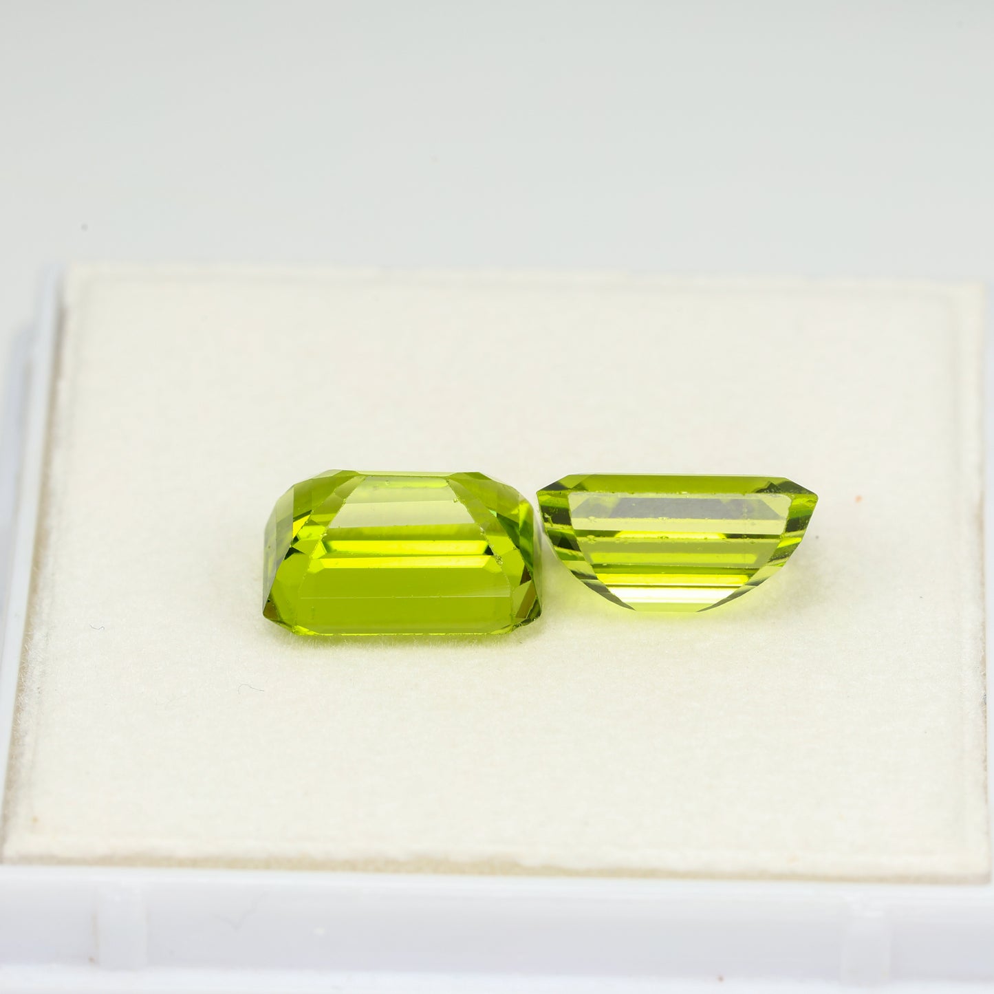 Faceted peridot pair, 5.83 cts