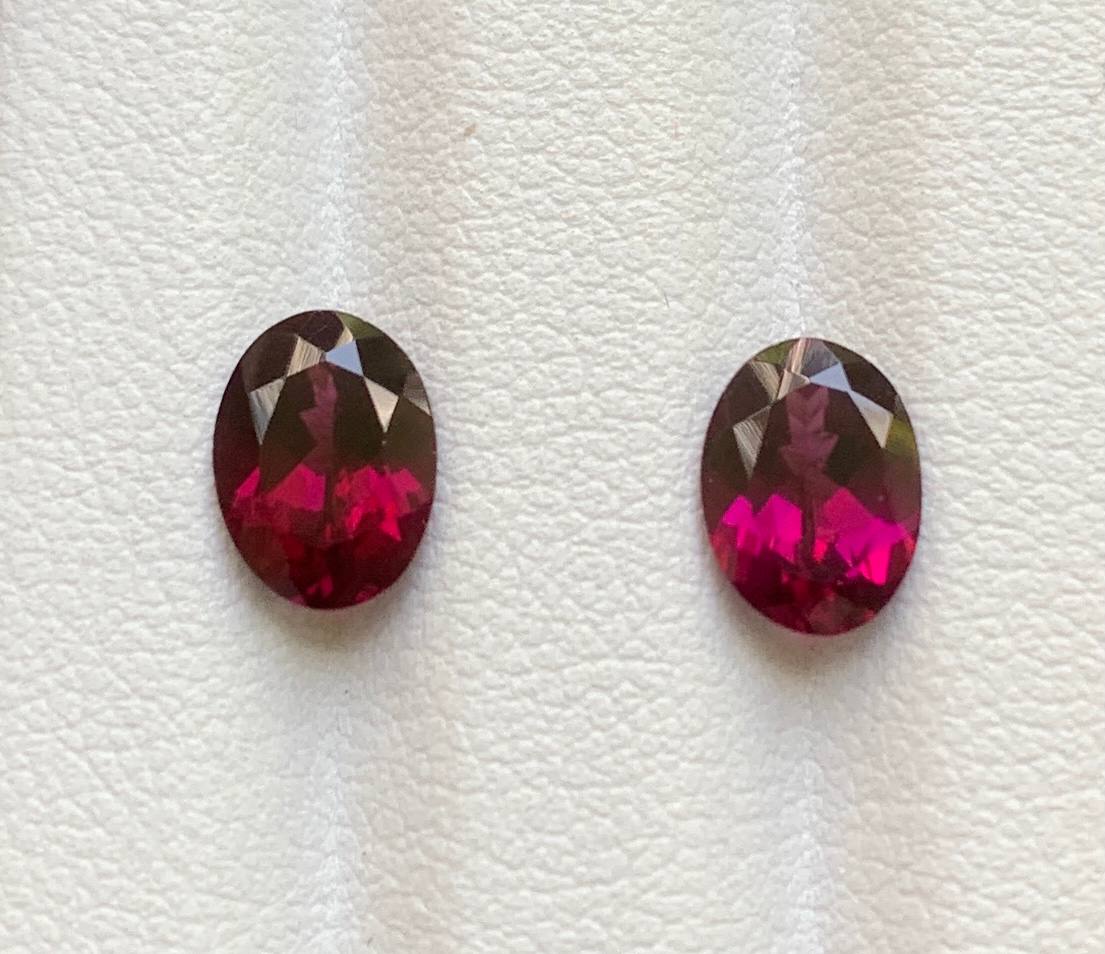 Pair of faceted rhodolite garnets 3.3 ct