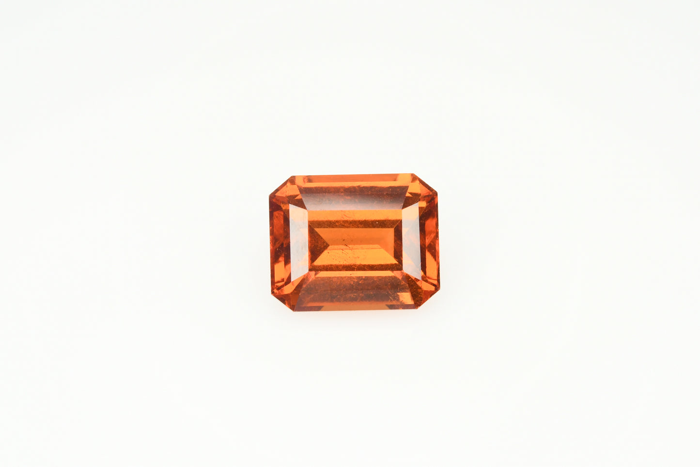 Faceted spessartite orange garnet 2.975 ct