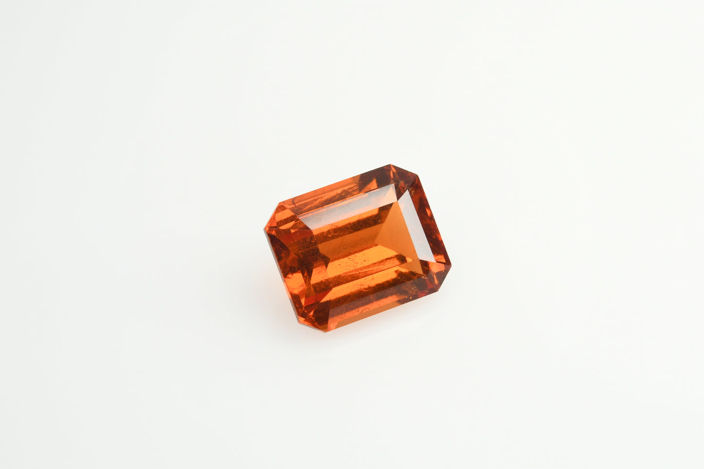 Faceted spessartite orange garnet 2.975 ct