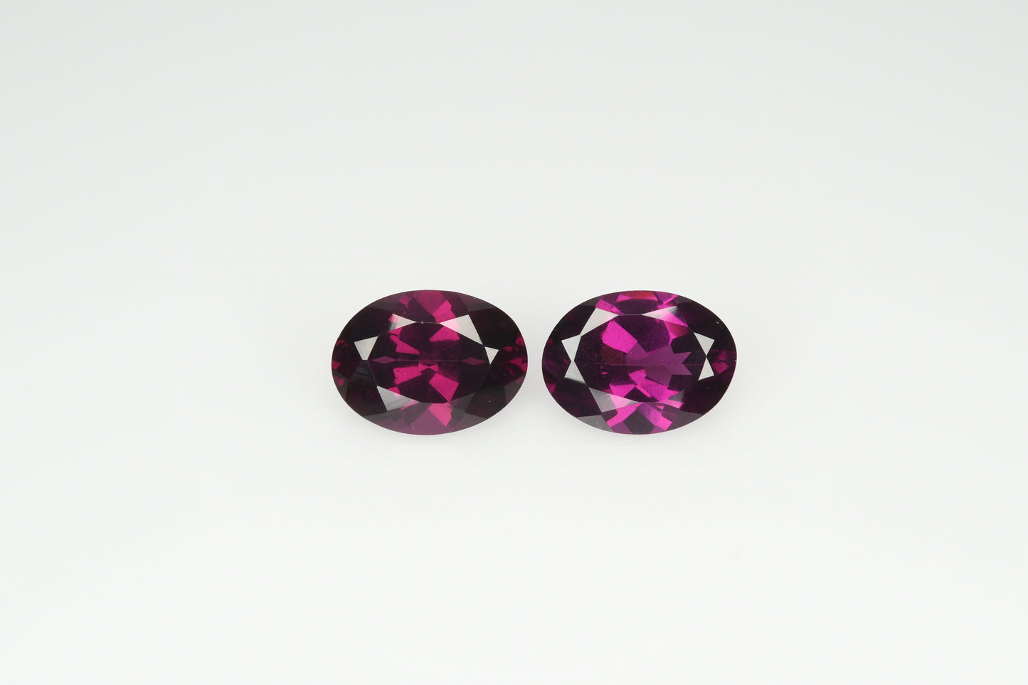 Pair of faceted rhodolite garnets 3.3 ct