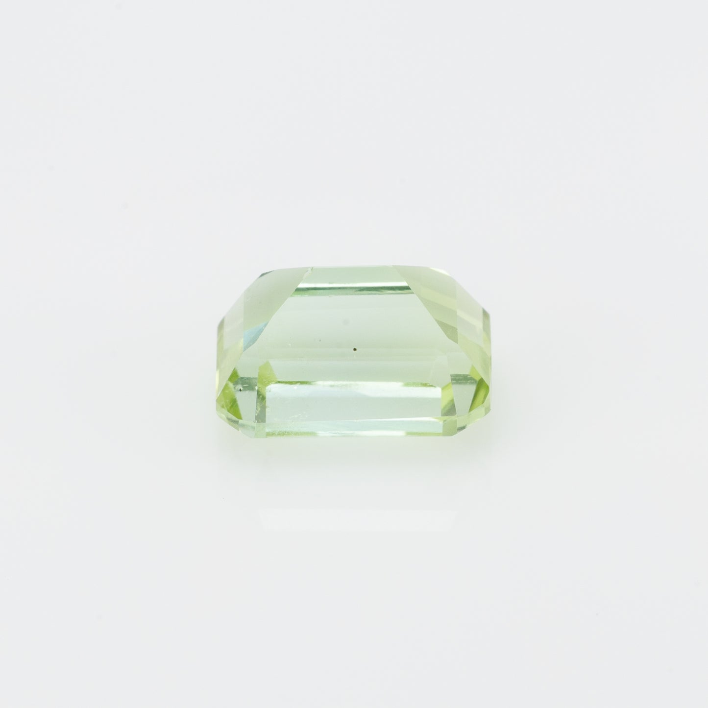1.74 cts, Faceted yellowish green tourmaline