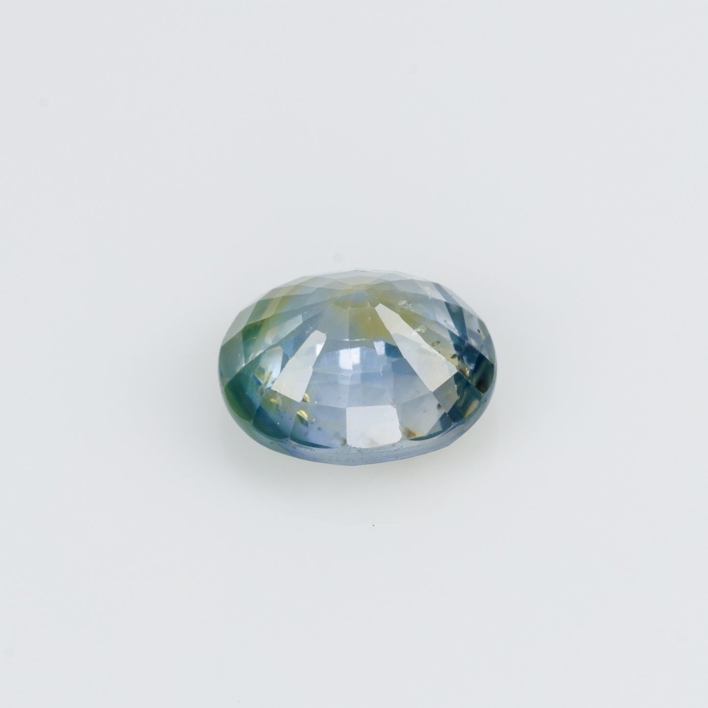 1.22 ct, Faceted parti-colored sapphire