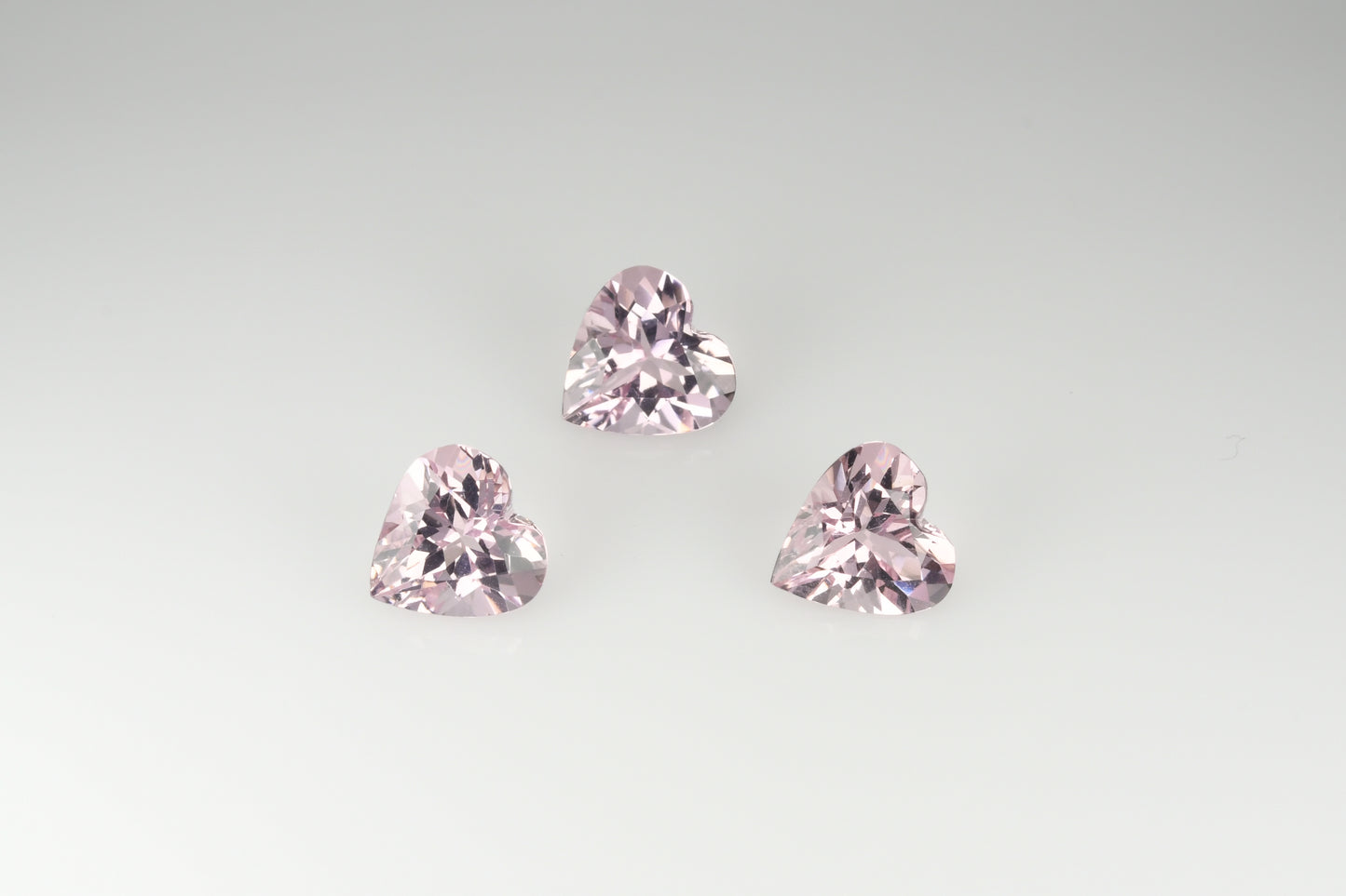 Set of pink morganists in the form of a heart, 4.38 carats