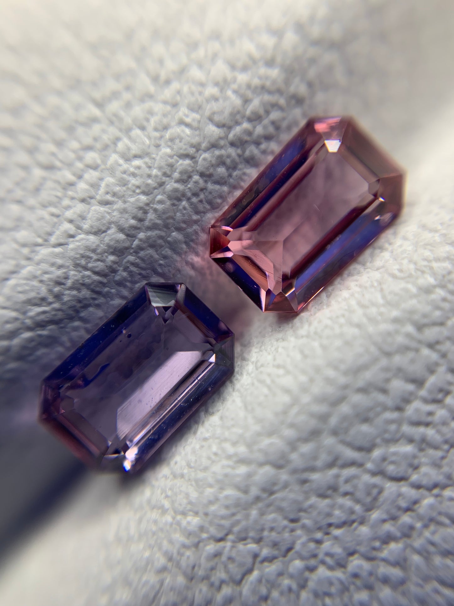 Faceted spinel pair of different colors called mismatch pairs 1.02 ct