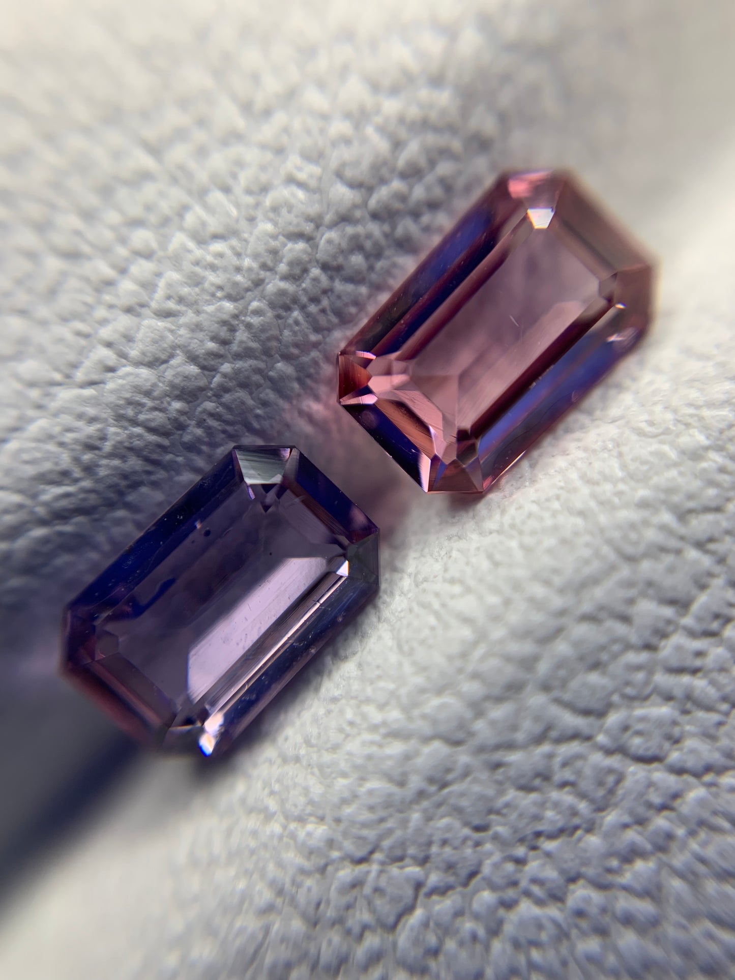 Faceted spinel pair of different colors called mismatch pairs 1.02 ct