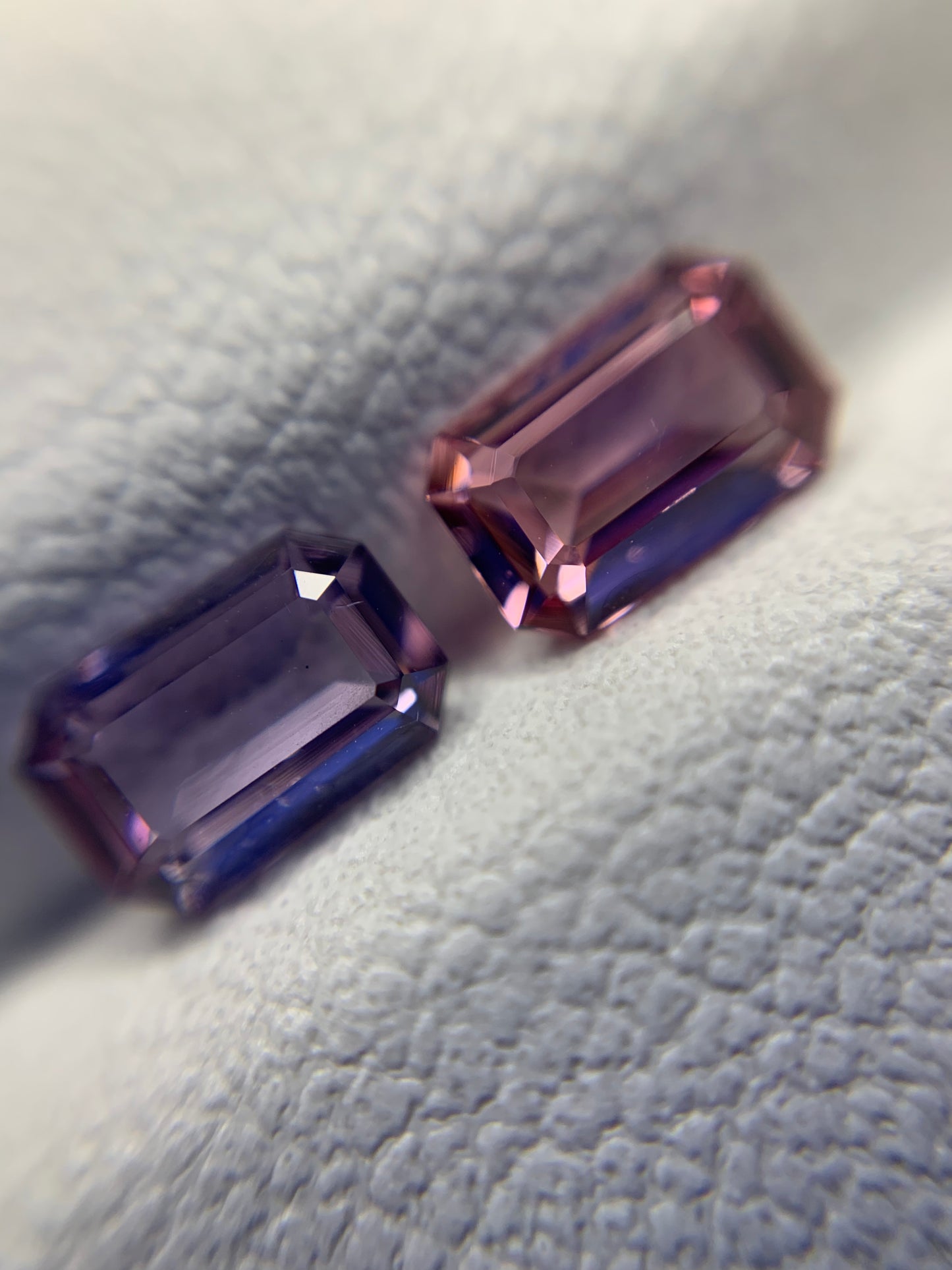 Faceted spinel pair of different colors called mismatch pairs 1.02 ct