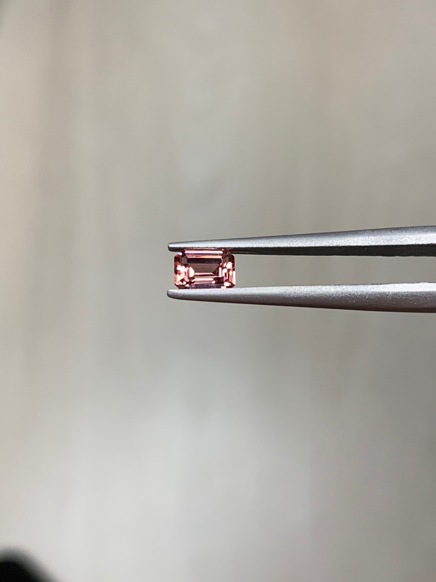 Faceted spinel in the color of Padparadscha 0.5 ct