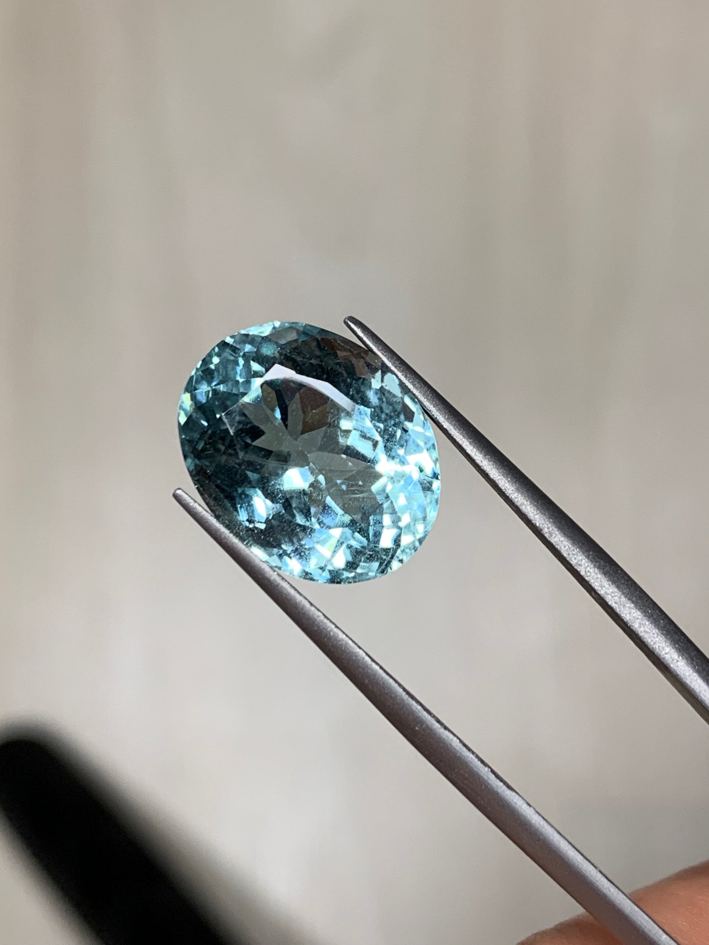 Faceted aquamarine 10.4 ct