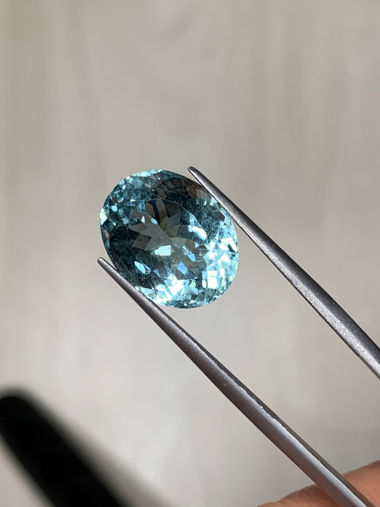 Faceted aquamarine 10.4 ct
