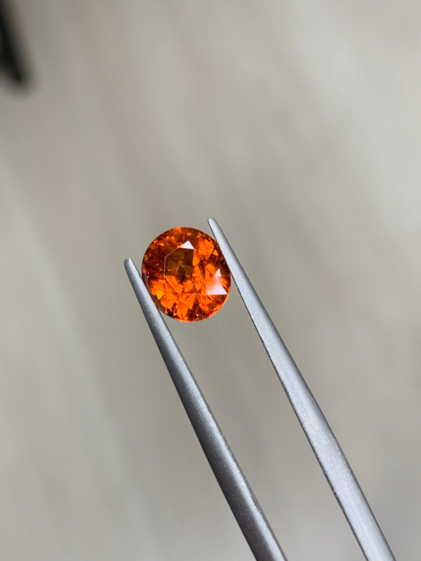 Oval spessartite garnet, Mandarin garnet 2.57 cts